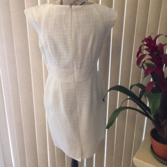 Beautiful Beige/Gold Dress & Jacket Set Size 8 - Picture 5 of 5